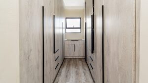eye-of-africa-golf-estate-modern-cupboard-design-cape-town-mcgeer-kitchens